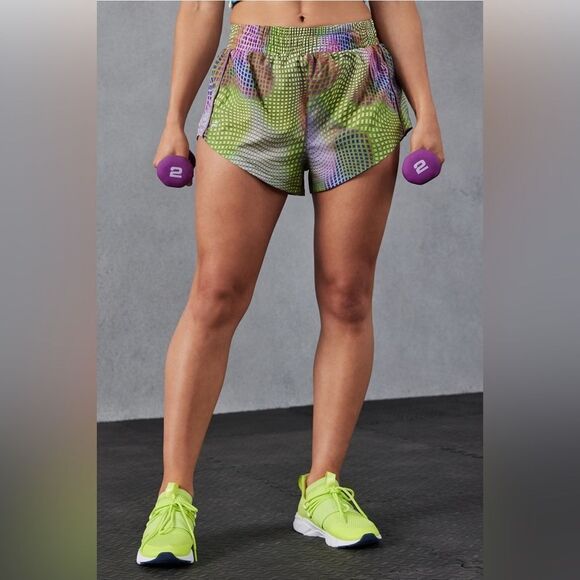 Fabletics NWOT Vibrant Women's Shorts - M - Picture 4 of 13